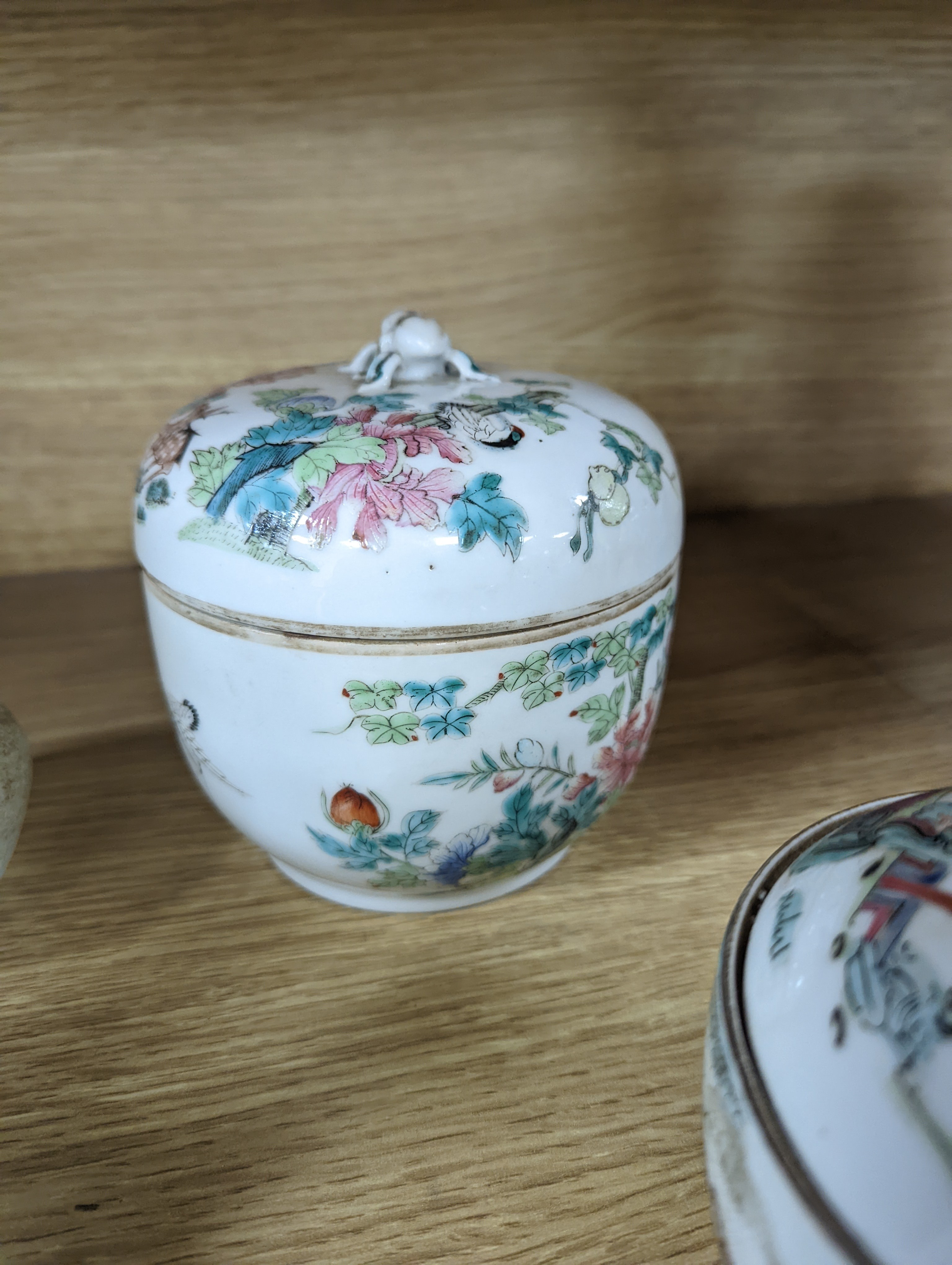 A Chinese famille rose teapot and a similar covered bowl, Tongzhi mark and period 13cm